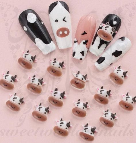 Cow Nail Art, Bee Nails, Cow Nails, Trending Nails, Heart Nail Art, Glitter Dust, Animal Nails, Stamping Nail Art, Heart Nails