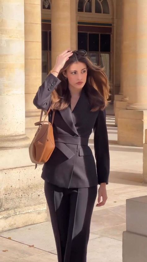 Ceo Outfit Woman Boss Classy, Ceo Women Outfit Korean, Lady Lawyer Outfits, Ceo Aesthetic Woman Outfit Dress, Ceo Girl Boss Outfit, Korean Lawyer Outfit, Boss Lady Outfit Classy Fashion, Businnes Woman Outfits, Ceo Style Women