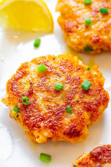 Shrimp Cakes Recipe, Shrimp Cake Recipe, Easy Shrimp Cocktail, Shrimp Cake, Shrimp Patties, Shrimp Cakes, Honey Barbecue, Averie Cooks, Shrimp Appetizers