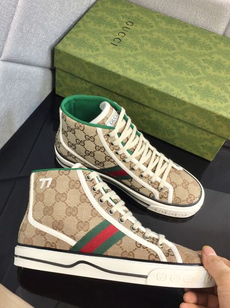 Branded Shoes For Men, Cute Sneakers, Sneaker Slippers, Casual Shoe, Vans High Top Sneaker, Painted Shoes, Vintage Casual, Gucci Shoes, Boots Shoes