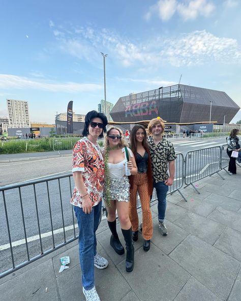 What a joy, what a life, what a chance🕺🎶🪩 ABBA Voyage is a live concert performed by CGI versions of the four members of ABBA. It’s crazy how real the ‘ABBAtars’ look! Definitely recommend for a fun night out in London & be sure to get your best disco outfit on.✨ #abbavoyage #thingstodoinlondon #londontravel Abba Concert Outfit Ideas, Abba Voyage Outfit Ideas, Abba Voyage Outfit, Abba Concert Outfit, Abba Concert, Abba Voyage, Abba Outfits, Night Out In London, What A Life