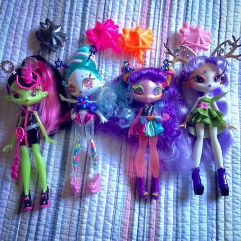 Novi Star Dolls, Novi Stars Dolls, Novi Stars, Doll Plushies, Nostalgic Toys, Doll Repaint, Monster High Dolls, Childhood Toys, Pretty Dolls