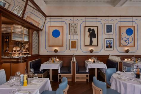 Socca restaurant feels like "a pocket of Southern France in Mayfair" Leather Banquette Seating, Italian Restaurant Design, Hunter Journal, Venice Hotel, Dining Room Navy, Leather Banquette, French Restaurant, Wood Parquet, Banquette Seating