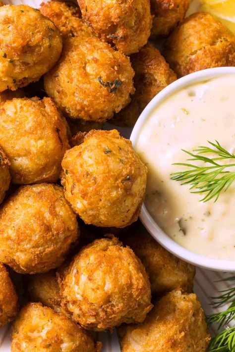 Easy Crab Balls with Tartar Sauce (Baked Crab Cake Bites) - IzzyCooking Baked Crab Recipes, Shrimp And Crab Balls Recipe, Crab Cake Balls Recipe, Can Crab Meat Recipes Easy, Lobster Balls Recipe, Seafood Balls Recipe, Canned Lump Crab Recipes, Cold Crab Recipes, Canned Crabmeat Recipe