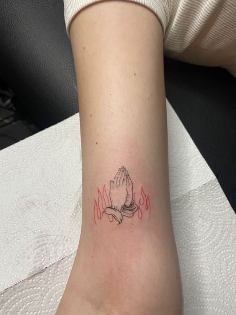 Hands Holding Fire Tattoo, Prayer Hands Tattoo, Meditation Tattoo, Minimal Tattoo Ideas, Praying Hands Tattoo, Hands Tattoo, Prayer Hands, Tattoo Board, Faith Tattoo