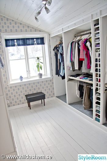 inspiration for dressingroom Ikea Walk In Wardrobe, Pretty Closets, Attic Bedroom Storage, Attic Lighting, Casa Clean, Attic Closet, Walking Closet, Attic Bathroom, Attic Apartment