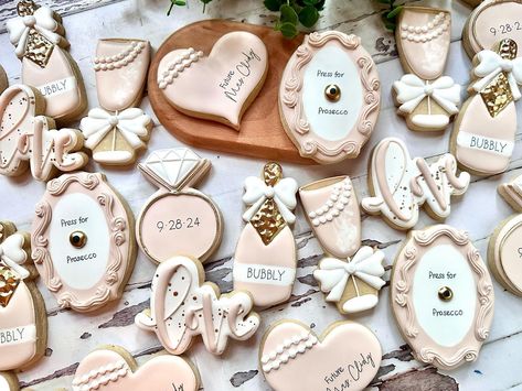 Pearls and Prosecco bridal shower! #bridalshowercookies #pearlsandprosecco #instagramcookies #sugarcookiesofinstagram #cookietherapyam @nicoleromey Petals And Prosecco Cookies, Pearls And Prosecco Cookies, Prosecco Bachelorette Party, Pjs And Prosecco, Prosecco Bachelorette, Bachelorette Party Cookies, Petals And Prosecco, Party Cookies, Bridal Shower Cookies