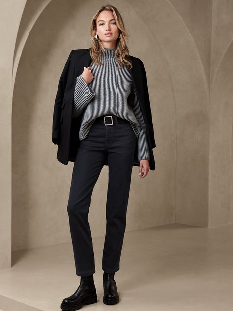 Black Jeans Outfit Winter, Straight Jeans Outfit, Jeans Outfit Winter, Polished Casual, Jeans Outfit Women, Quoi Porter, Black Jeans Outfit, Casual Black, Professional Outfits