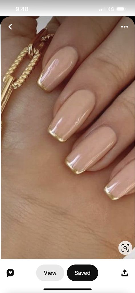 Beige Nails With Gold Tips, Elegant White And Gold Nails, Nails Beige And Gold, Gold Finger Nails, Tan Beige Nails, Nail Color With Champagne Dress, Nails That Go With A Gold Dress, Champagne Dress Nails, Nail Polish For Champagne Dress