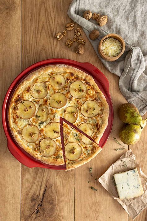 Gorgonzola Pizza Recipes, Pear And Gorgonzola Pizza, Peach Gorgonzola Pizza, Pizza Pear Gorgonzola, Pizza Blanca, Mozzarella, Fondant, Pizza