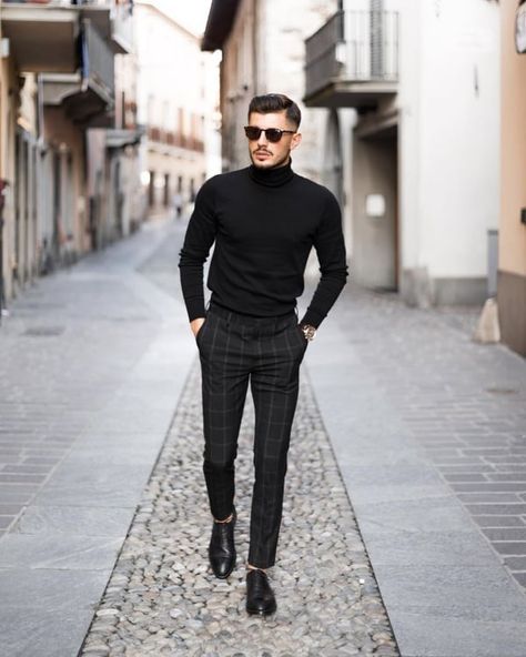 Turtleneck Outfit Men, Black Turtleneck Outfit, Black Outfit Men, Black Turtle Neck, Turtleneck Outfit, Man In Black, Mens Casual Outfits Summer, Neue Outfits, Winter Outfits Men