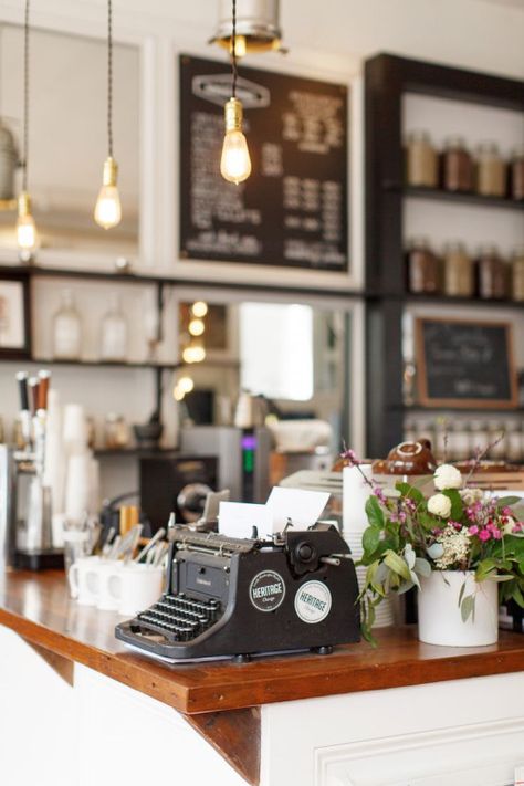 Photo General Store Aesthetic, Vintage Cafe Design, Rustic Coffee Shop, Chicago Coffee Shops, Cafe Aesthetics, Chicago Coffee, Vintage Coffee Shops, Diy Coffee Station, Store Aesthetic