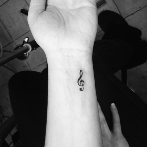 Treble Tattoo, Clef Tattoo, Small Music Tattoos, Treble Clef Tattoo, Tattoo Music, Cool Wrist Tattoos, Music Tattoo Designs, Note Tattoo, Small Wrist Tattoos