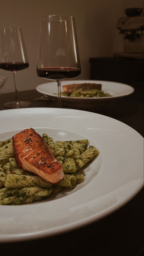 12 Course Meal, Salmon Dinner Aesthetic, Pasta Dinner Aesthetic, Dinner Recipe Pasta, Salmon Aesthetic, Pasta Salmon, Pasta Aesthetic, Pasta Sauce Recipe, Gourmet Pasta