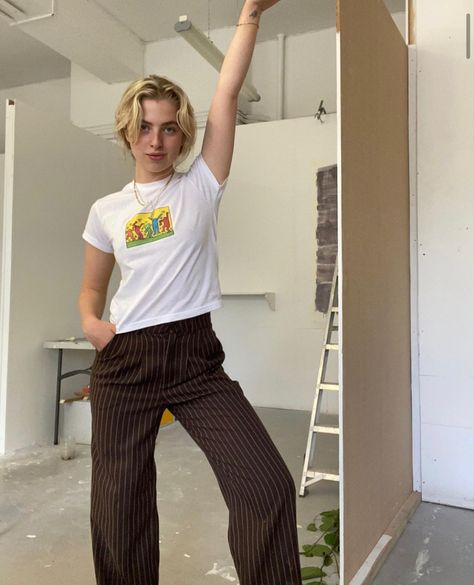 Anais Gallagher Aesthetic, Art Student Fashion, Art Student Outfit, Anaïs Gallagher, Anais Gallagher, Fall Transition Outfits, Oufits Casual, 70s Outfits, Art Student