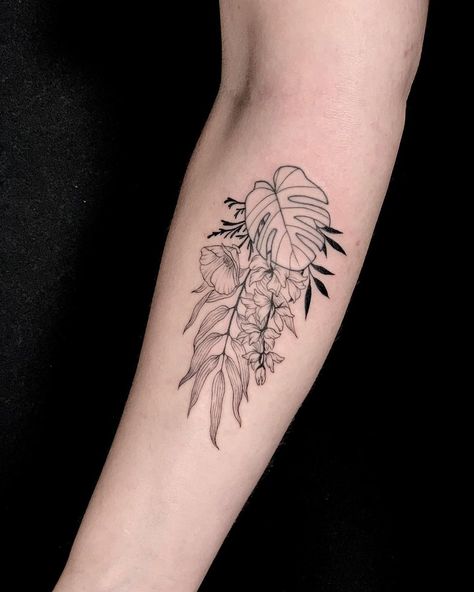 Monstera And Fern Tattoo, Palm Leaf Tattoos For Women, Hawaiian Leaf Tattoo, California Inspired Tattoo, Florida Themed Tattoos, Monstera Deliciosa Tattoo, Tropical Leaves Tattoo, Palm Leaf Tattoo, Tattoo Leaf