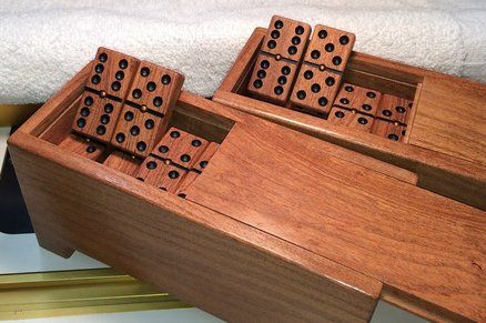 Mesquite Furniture, Game Wood, Handmade Games, Mesquite Wood, Wooden Decorations, Woodworking Inspiration, Dominoes Set, Diy Wooden Projects, Wooden Games