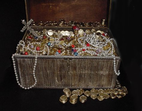 Real Treasure Chest | writer must always be searchin’, must always feel hungry, must ... Buried Treasure, Spiritual Gifts, Treasure Chest, Flower Vases, Precious Stones, Decorative Boxes, Gems, Silver