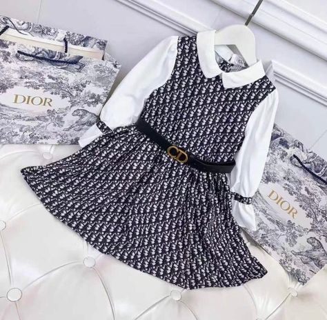 Luxury Baby Fashion, Dior Kids, Luxury Baby Clothes, Baby Dior, Toddler Wearing, Dior Dress, Designer Baby Clothes, Kids Dress Wear