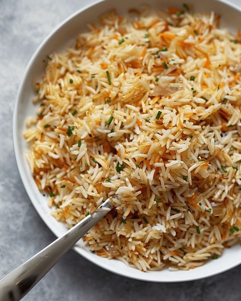 Butter Rice Pilaf, Chicken Rice Pilaf Recipes, Rice Palif Recipe, Pilaf Rice Recipe Chicken, Rice With Onions, Best Rice Pilaf Recipe, Chicken And Rice Pilaf Recipes, Persian Rice Recipe Basmati, Rice Dishes Side