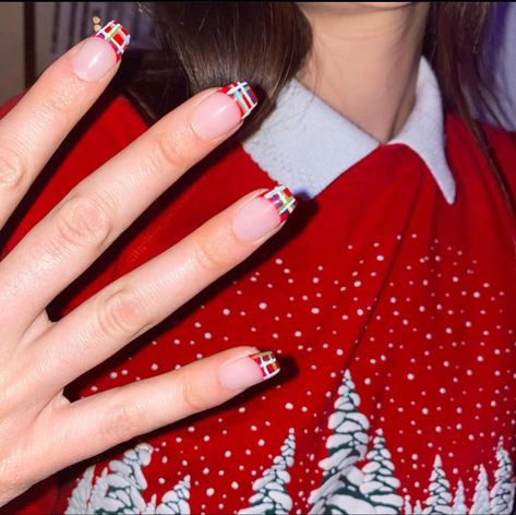 https://instagram.com/devonleecarlson?igshid=3no19p2ln0go Plaid Nail Art, Devon Carlson, Fall Winter Fashion, Plaid Nails, Soft Nails, I Love Nails, Fire Nails, Dream Nails, Funky Nails