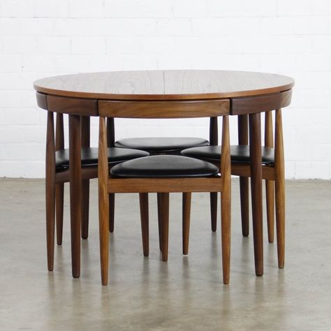 For sale: Dining set by Hans Olsen for Frem Røjle, 1950s Space Saving Ideas For Home, Scandinavian Style Furniture, Modern Scandinavian Interior, Vintage Furniture Design, Modernist Furniture, Classic Furniture Design, Modern Kitchen Interiors, Furniture Design Living Room, Mid Century Dining Chairs