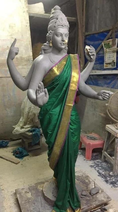 Devi Murti, Buddha Statue Garden, Sculpture Making, Yashoda Krishna, Durga Devi, Sculpture Art Projects, Buddhist Art Drawing, Saraswati Goddess, Happy Ganesh Chaturthi Images