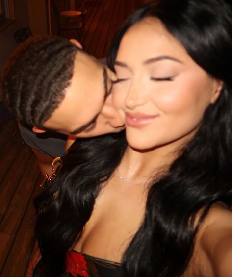 2000s Couples, Love Island Couples, Love Island Usa, Kelly Oubre, Boyfriend Girlfriend Quotes, Girlfriend Surprise, Boyfriend Girlfriend Photos, Better Half, Love Island