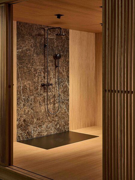 ⁣Natural stone bathroom Natural Stone Bathroom, Shower Installation, Stone Bathroom, Standing Bath, Bathroom Inspo, Sound Insulation, Silhouette Free, Shower Tray, Free Standing Bath