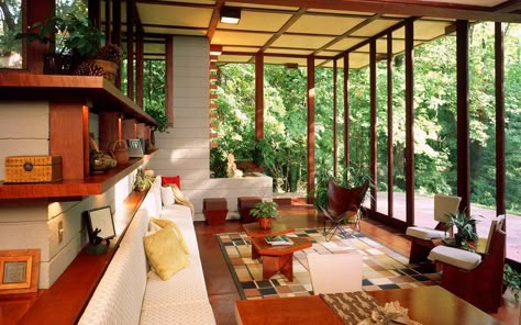 Louis Penfield House  in Willoughby , Ohio | Celebrate the architect's150th anniversary by sleeping inone of the many homes he created. — Rocky Casale, Travel + Leisure ... Mid Mod Architecture, 70s Architecture, Usonian House, Frank Lloyd Wright Architecture, Frank Lloyd Wright Homes, 70s House, Retro Interior Design, Lots Of Windows, The Modern House