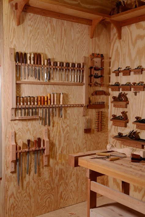 Garage Woodshop Organization, Wood Workshop Organization, Diy Workshop Organization Ideas, Woodshop Organization Ideas, Workshop Setup Ideas, Small Shop Organization Ideas, Trailer Workshop Ideas, Woodshop Storage Ideas, Woodworker Aesthetic