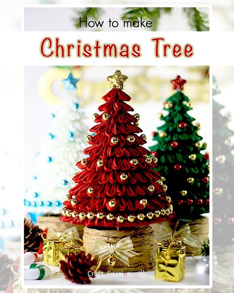 Folded Fabric Christmas Tree, Fabric Christmas Tree Pattern, Diy Fabric Christmas Tree, Yarn Crafts Crochet, Christmas Diy Crafts, Sock Dolls, Edible Crafts, How To Make Christmas Tree, Fabric Christmas Trees