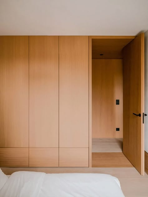 Timber joinery "gently cocoons" inhabitants in Gdańsk apartment by ACOS Timber Joinery, Apartment Entrance, Tribeca Loft, Live Work Space, Minimal House, Timber Screens, Trough Sink, Timber Windows, Interior Minimalista