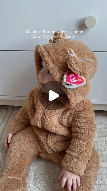 SYDNEY EIFERT on Instagram: "Is this not the most PERFECT first Halloween costume???🥹🧸🫶✨🤍 👶🏼 she’s the cutest little beanie baby there ever was!!!🥰 #babysfirsthalloween #babyhalloween #babycostume #babyhalloweencostume #beaniebaby #babybear #babygirl #8montholdbaby #girlmom #momlife #relatablemom #2024mom #firsthalloween" Beanie Baby Halloween Costume, Beanie Baby Costume, Beanie Baby Costumes, Baby Halloween Costume, Relatable Mom, Gender Reveal Gifts, Baby First Halloween, Baby Costume, Halloween 2023