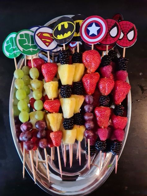 Avenger Party Food Ideas, Marvel Birthday Decorations, Marvel Food Ideas The Avengers, Super Hero Dessert Ideas, Superhero Second Birthday, Superhero Party Treats, Marvel Bday Party, Spiderman Birthday Snack Ideas, Super Hero Birthday Party Decor