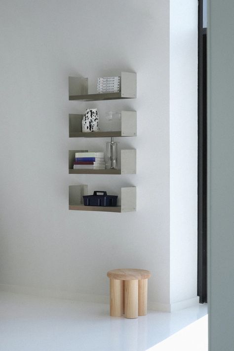 Full Wall Bookshelf, Steel Bookshelf, Wall Bookshelf, Contemporary Elements, Showroom Interior Design, Multifunctional Storage, Wall Bookshelves, Aluminum Furniture, Steel Shelf