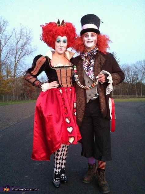 Tim Burton's Alice in Wonderland - Halloween Costume Contest via @costumeworks Geeky Halloween Costumes, Mad Hatter Costume, Queen Of Hearts Costume, Heart Costume, Scary Halloween Costume, Alice In Wonderland Costume, Costume Works, Wonderland Costumes, Hallowen Costume