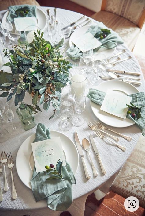 Round Table Settings, Green Table Settings, Round Wedding Tables, Wedding Guest Table, Round Table Decor, Wedding Table Designs, Tafel Decor, Sage Wedding, Sage Green Wedding