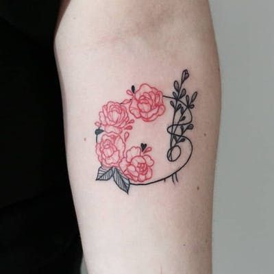 Small Tattoos For Artists, Paint Brush With Flowers Tattoo, Painters Pallet Tattoo, Paintbrush Tattoo Ideas, Artist Tattoos For Women, Art Palette Tattoo, Small Artistic Tattoos, Painting Tattoo Ideas Artists, Tattoo For Painters