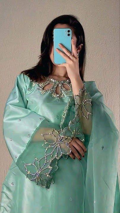 Wedding Guest Outfit Indian, Outfit Indian, Style Guru, Desi Fashion Casual, Pakistani Fancy Dresses, Fancy Dresses Long, Dress Design Patterns, Beach Getaway, Sleeves Designs For Dresses