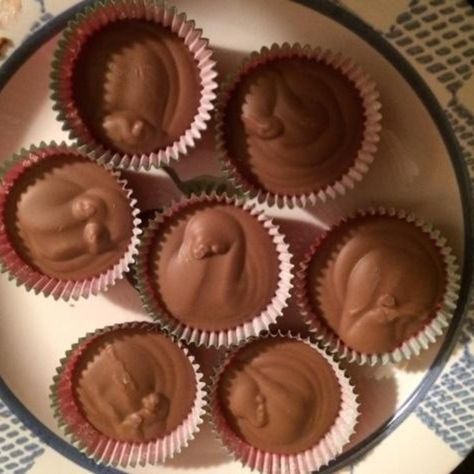 Peanut Butter Meltaways Peanut Butter Meltaways Recipe, Peanut Butter Meltaways, Chocolate Peanut Butter Recipes, Peanut Butter Fudge Easy, Diy Mom, Chocolate Candy Recipes, Homemade Jelly, Fudge Recipes Easy, Candy Recipe