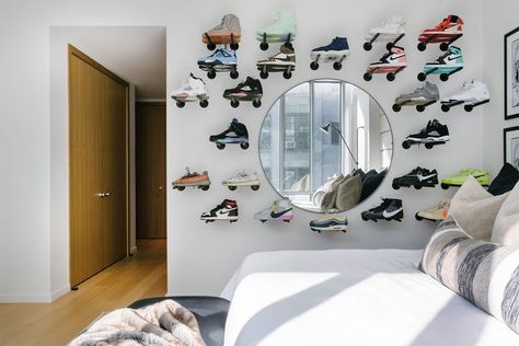 This Artistic Shoe Display Uses $10 Brackets from Amazon Sneakerhead Bedroom, Sneakerhead Room, Sneaker Displays, Hat Racks, Shoe Room, Cheap Wall Decor, Shoe Wall, Shoe Display, Farmhouse Wall