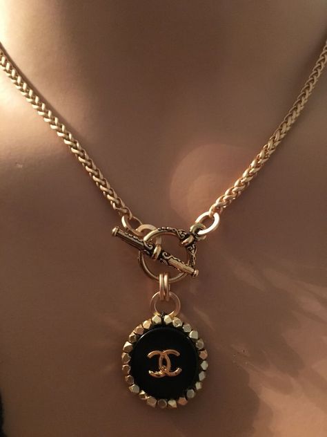 Black Gold Jewelry, Chanel Necklace, Button Necklace, Silver Jewelry Design, Chanel Jewelry, Necklace Black, Jewelry Inspo, Dream Jewelry, Coco Chanel