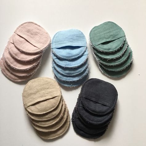 Zero Waste Fabric Ideas, Sew Makeup Remover Pads, Makeup Pads Reusable, Makeup Pads Diy, Reusable Face Pads, Zero Waste Makeup, Reusable Makeup Remover Pads, Makeup Pads, Sewing Project Ideas