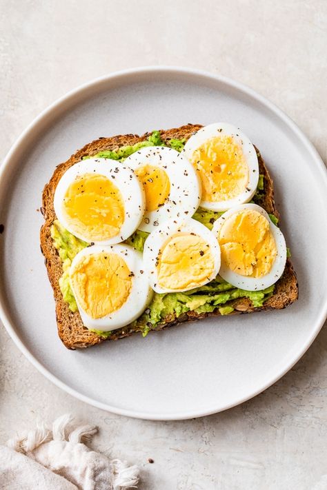 Avocado Dessert, Avocado Toast Egg, Sweet Potato Toast, Simply Quinoa, Boiled Egg Diet, Boiled Egg, Avocado Recipes, Sweet Potato Recipes, Toast Recipes