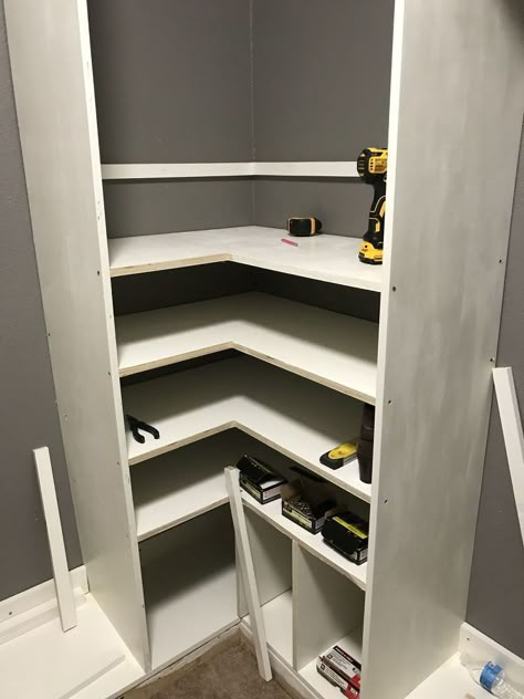 How to Build a DIY Closet Organizer with Built-In Storage Shelves In A Closet, Diy Closet Organizer, Organize Closet Space, Wire Closet Shelving, Closet Master, Corner Closet, Bedroom Closets, Closet Door Makeover, Walking Closet