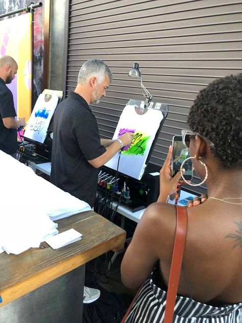 Airbrush Setup, Airbrush Clothing, Picture Of A Picture, Airbrush Clothes, Merch Stand, Airbrush Shirts, Artists Painting, Tee Party, Painting Pictures