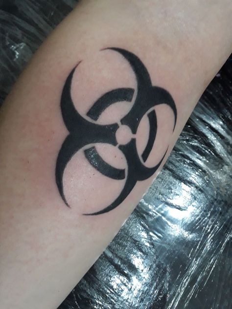 Toxic Symbol Tattoo, Radioactive Tattoo, Microbiology Tattoo, Toxic Tattoo Ideas, Toxic Symbol, Toxic Tattoo, Biohazard Tattoo, Gas Mask Tattoo, Cute Tats