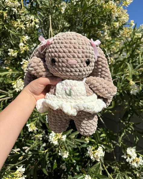 Abigail Hernandez | 🌸 PATTERN RELEASE 🌸 Today is the day! My new turtle neck sweater pattern is now out! I hope you all enjoy it 🤍 A REMINDER: This pattern… | Instagram Coquette Bunny, Yarn Projects Crochet, Crochet Baby Projects, Crochet Game, Crochet Plushies, Cats Pictures, Granny Square Crochet Patterns Free, Crochet Tutorial Pattern, Crochet Fairy