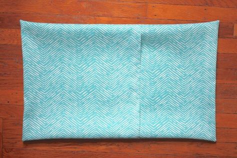 Baby Pillow Diy, Pillows To Make, Pillow Case Crafts, Envelope Pillow Cover, Envelope Pillowcase, Sew Pillow, Pillow Covers Tutorial, No Sew Pillow Covers, Pillow Cases Tutorials